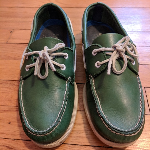 green boat shoes